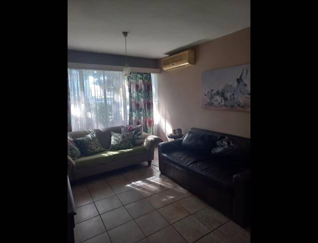 2 BEDROOM APARTMENT TO LET IN GLENWOOD